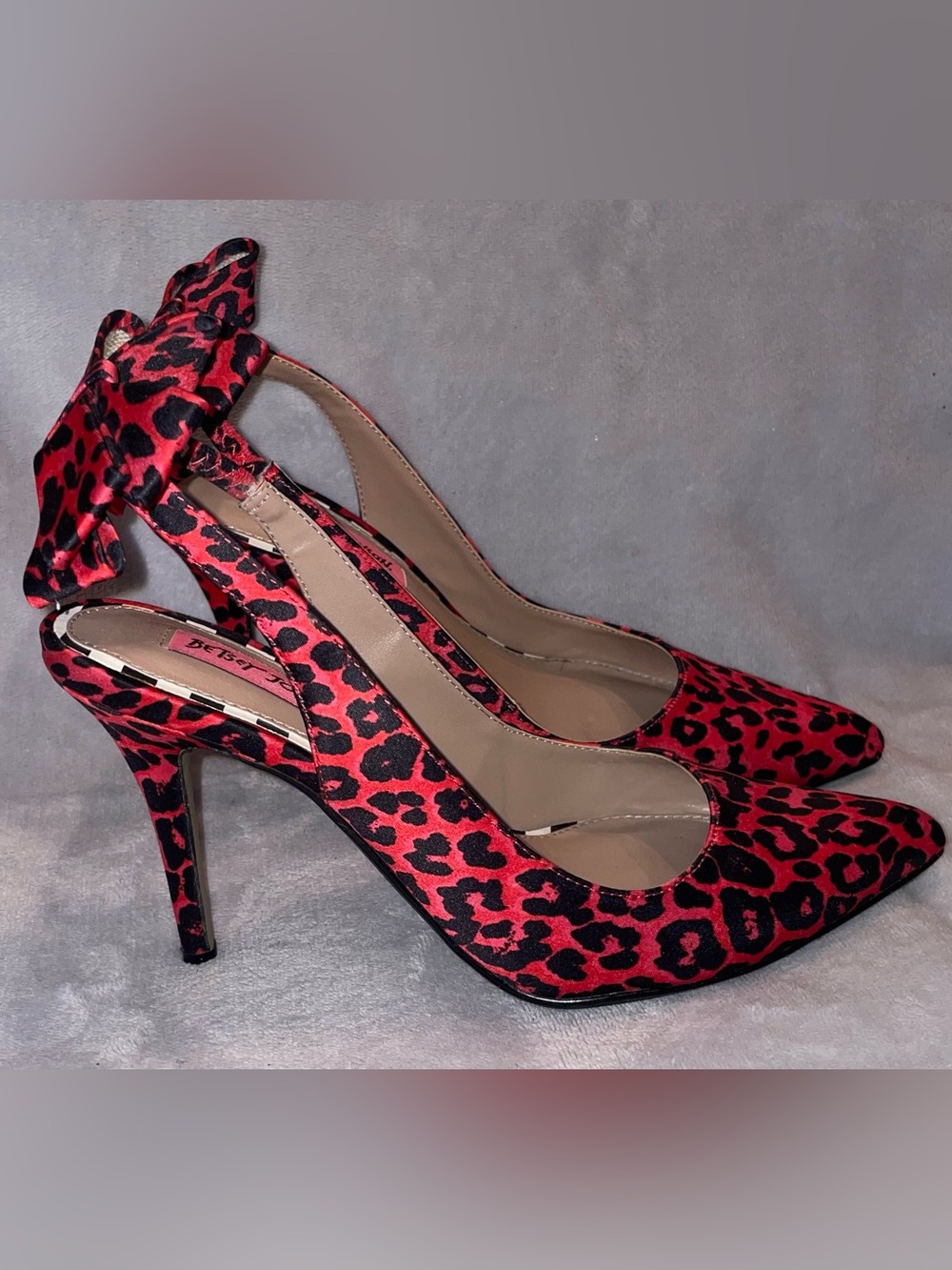 Betsey Johnson Women’s Size 6.5 Ginjer Red Leopard Satin Bow Slingback Heels - Picture 3 of 9